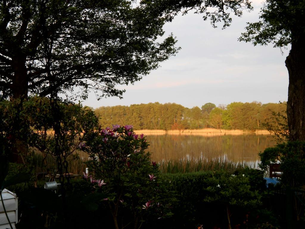 Bungalow Idylle Am See Neuruppin Dış mekan fotoğraf